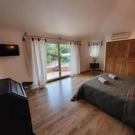 Casa Marcelli 5 فيلة *